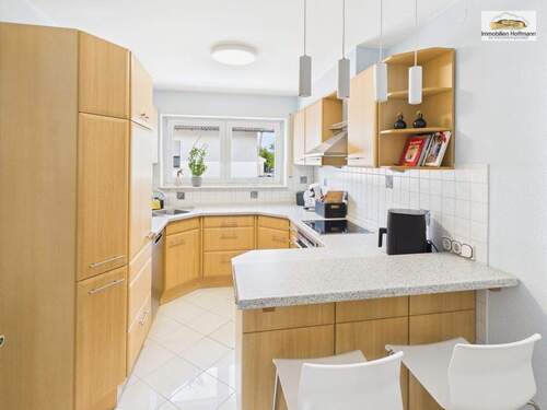 04_Separate Küche – kurze Wege, gute Stellflächen - Etagenwohnung mit 95,10 m² in Alzenau zum Kaufen