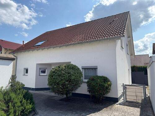 Eingangsbereich - 6 Zimmer Einfamilienhaus zum Kaufen in Worms / Rheindürkheim