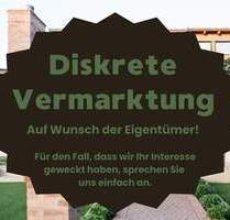 Gepflegtes Mehrfamilienhaus mit 3 Wohneinheiten, 1 Doppelgarage und 1 Stellplatz. Voll vermietet! - Alteglofsheim