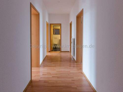 Flur - 3 Zimmer Etagenwohnung in Plauen