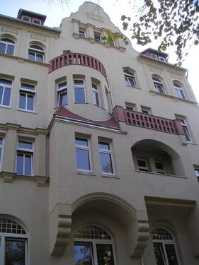 Hausansicht - Etagenwohnung mit 80,40 m² in Plauen zur Miete