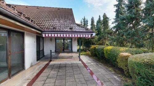 Große Sonnenterrasse - Einfamilienhaus mit 181,00 m&sup2; in Salem zum Kaufen