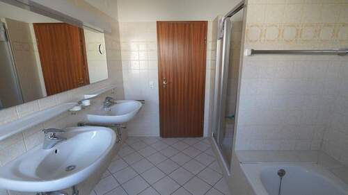 Tageslichtbad im Erdgeschoss - 