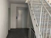 Treppenhaus mit Lift.jpg - 