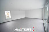 Wohnbereich - Etagenwohnung mit 128,00 m&sup2; in Limbach-Oberfrohna zur Miete