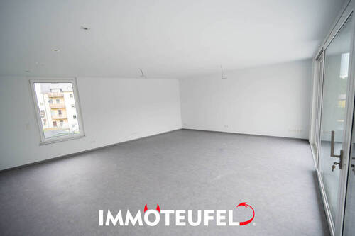 Wohnbereich - Etagenwohnung mit 128,00 m&sup2; in Limbach-Oberfrohna zur Miete