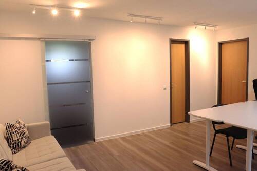 Büro 1 - 