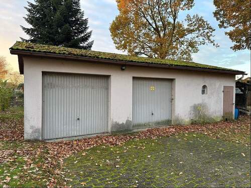 Nebengebäude/Garage - 
