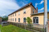 Hausrückseite - Mehrfamilienhaus, Wohnhaus mit 180,00 m&sup2; in Stauchitz zum Kaufen