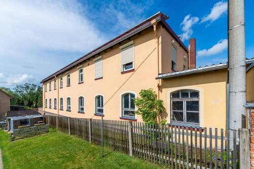 Hausrückseite - Mehrfamilienhaus, Wohnhaus mit 180,00 m&sup2; in Stauchitz zum Kaufen