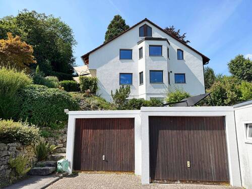 2 x Garage - 