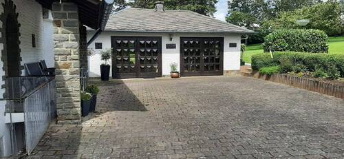 Garagen/Stellplatz - Bungalow mit 172,00 m&sup2; in Oberehe-Stroheich zum Kaufen