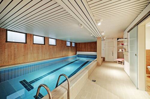 Schwimmbad & Wellness Bereich - 