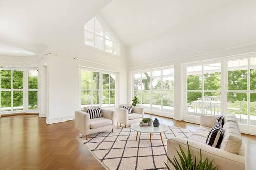 Wohnzimmer Impression - Seeblick inklusive - Charmantes Wohnen mit Stil