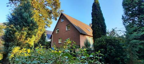 Das Haus auf einen Blick - 5 Zimmer Doppelhaushälfte in Neu Wulmstorf