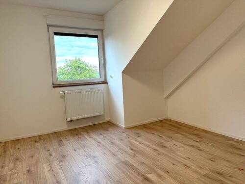 Zimmer 2 Dachgeschoss - 