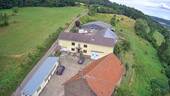 3c2609f6-79a9-4ab8-abab-7144d3b63397.jpg - Pferdefreunde Aufgepasst Ehemaliges landwirtschaftliches Anwesen mit gewerblicher Nutzung