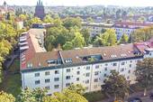 Drohnensicht - 4 Zimmer bezugsfreie, renovierte Dachgeschosswohnung in Schmargendorf mit Dachterrasse