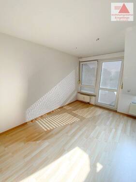 Wohn-/Schlafzimmer - Etagenwohnung mit 29,20 m² in Glauchau / Niederlungwitz zum Kaufen