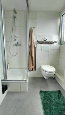 tagesbelichtetes Duschbad - 