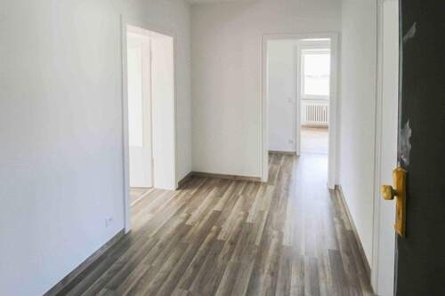 Wohnungsflur(1) - 3 Zimmer Etagenwohnung in Duisburg