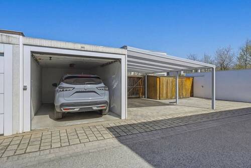 Garage und Doppelcarport - 