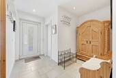 Diele/Garderobe - 4 Zimmer Doppelhaushälfte zum Kaufen in Poing
