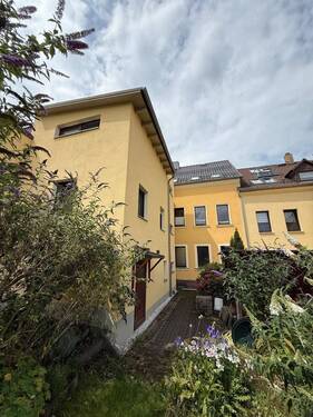Anbau - Großzügiges 8-Zimmer EFH mit wunderschönem Garten, Kamin und Einliegerwohnung