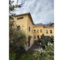 Großzügiges 8-Zimmer EFH mit wunderschönem Garten, Kamin und Einliegerwohnung - Lichtenstein / Sa.