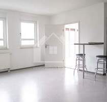 Frei ab 01.05.2026: Schnuckelige, helle 2-Zimmer Wohnung, seniorengeeignet, mit TG-Platz und drei Außenstellplätzen - Langenzenn