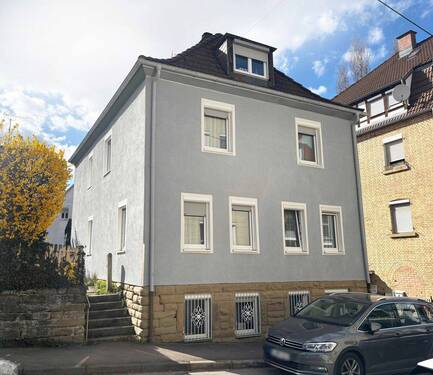 Straßenansicht - Charmantes Zweifamilienhaus mit vielseitigen Nutzungsmöglichkeiten