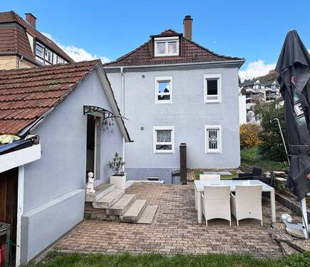 Ansicht Terrasse - 8 Zimmer Mehrfamilienhaus, Wohnhaus zum Kaufen in Stuttgart