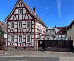 Ansicht - Historisches Fachwerkhaus trifft modernes Wohnhaus - mit weitläufigen Garten!