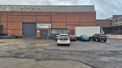 Außenansicht - Halle in Köln