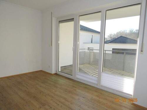 Zugang zum Balkon - Etagenwohnung mit 86,60 m&sup2; in Hüttlingen zum Kaufen
