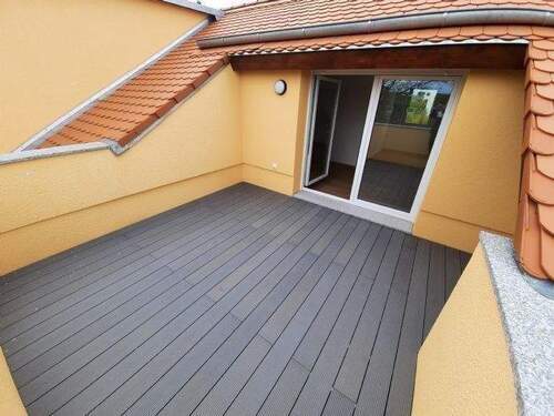 Dachterrasse zur Küche - Wundeschöne Wohnung in Böhlitz Ehernberg