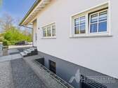 Vorderansicht rechts - Einfamilienhaus mit 400,00 m² in Saarlouis zum Kaufen