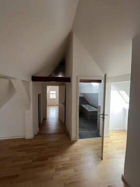 Bild 2 - 2 Zimmer Etagenwohnung zur Miete in Roth