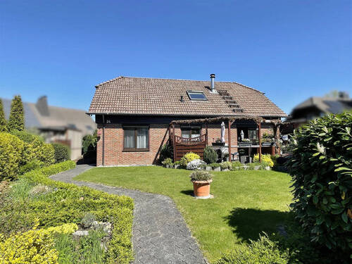 Gartenansicht - 5 Zimmer Einfamilienhaus zum Kaufen in Lage