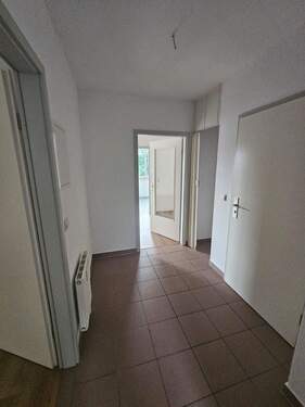 Flur - Etagenwohnung mit 56,00 m² in Reichenbach zur Miete