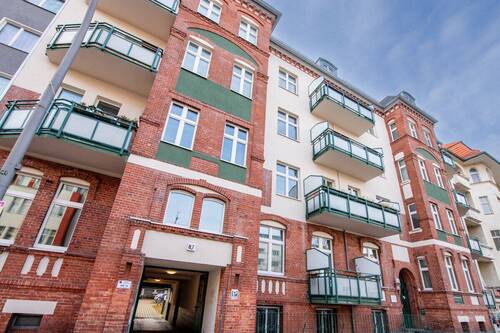 Fassade - 3 Zimmer Etagenwohnung zum Kaufen in Berlin