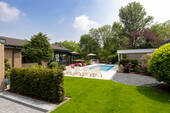Poolbereich - Bungalow mit 242,00 m&sup2; in Neuss zum Kaufen