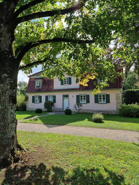 Hausrückseite zum Park - Einfamilienhaus mit 185,00 m² in Hechingen zum Kaufen