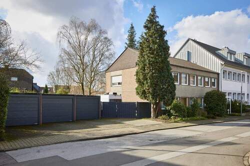 Vorderansicht - 2 Zimmer Mehrfamilienhaus, Wohnhaus in Krefeld