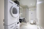 Hauswirtschaftsraum mit Dusche
- 