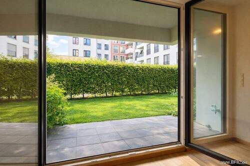 Flott29_Garten_4 - 2 Zimmer Etagenwohnung in Berlin Gleisdreieck