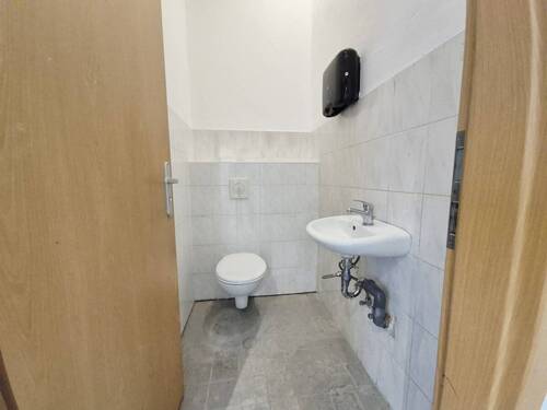 WC - 