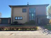 Bild 1 - Geräumiges Einfamilienhaus mit Garage in beliebter Wohnlage