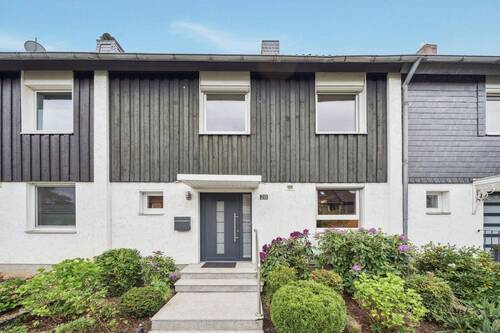 Eingangsbereich - *Sofort frei* Reihenhaus mit Potenzial im beliebten Lichtenberg