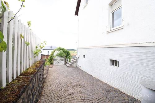 Hofeinfahrt - 